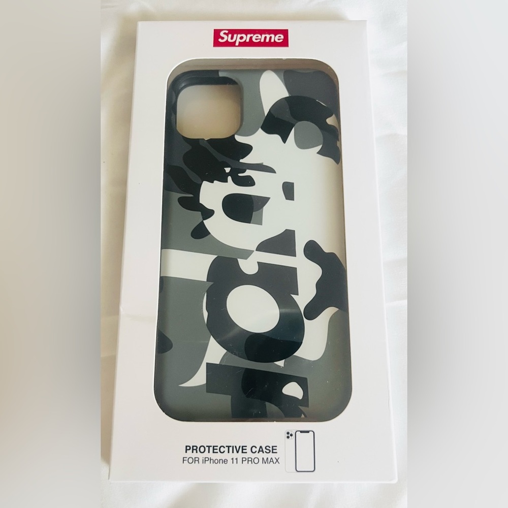 Supreme iPhone 11 Pro Snow Camo Case